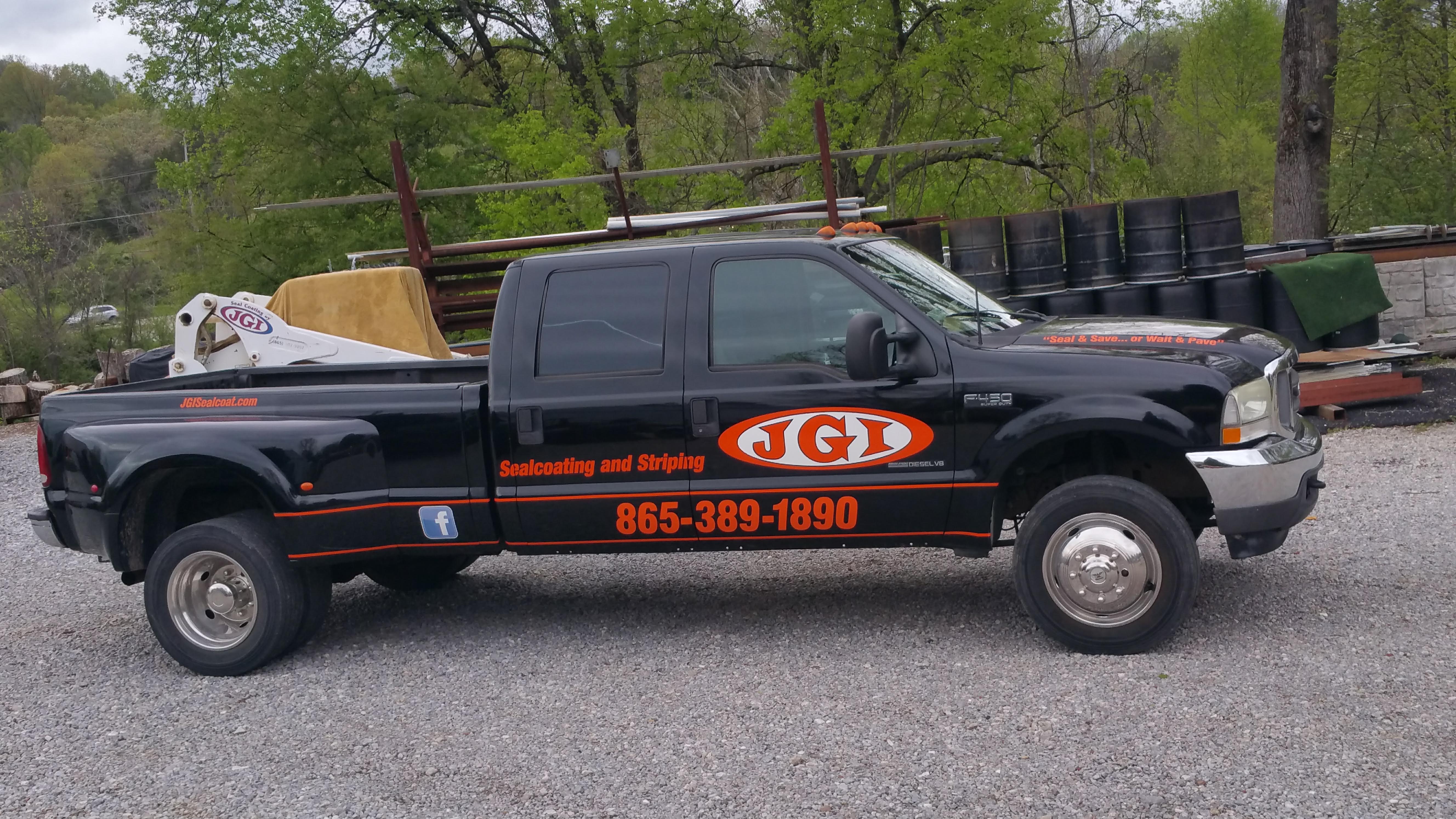 Parking lot sealcoating knoxville